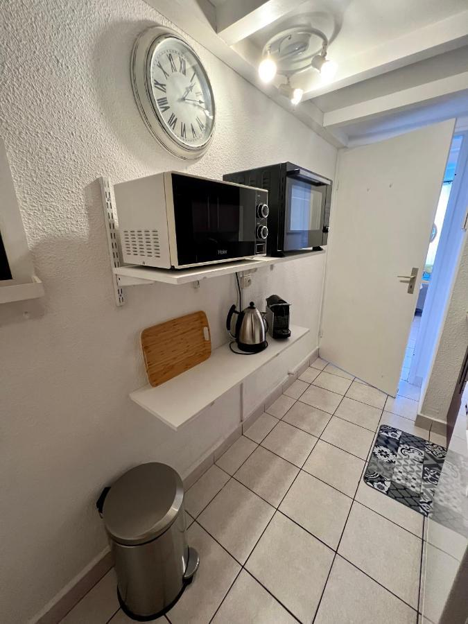 Le Pitay'Appartement Saint-Gilles Les Bains Exterior photo